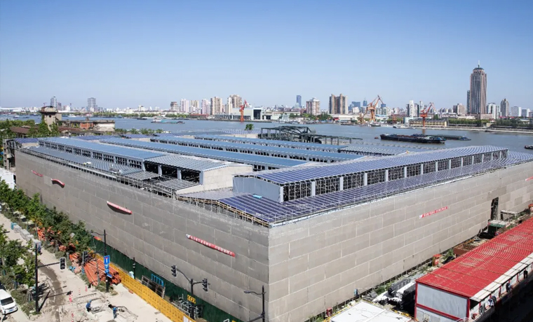 全球最大钙钛矿BIPV屋顶铺装完成！仁烁光能点亮上海百年工业遗存
